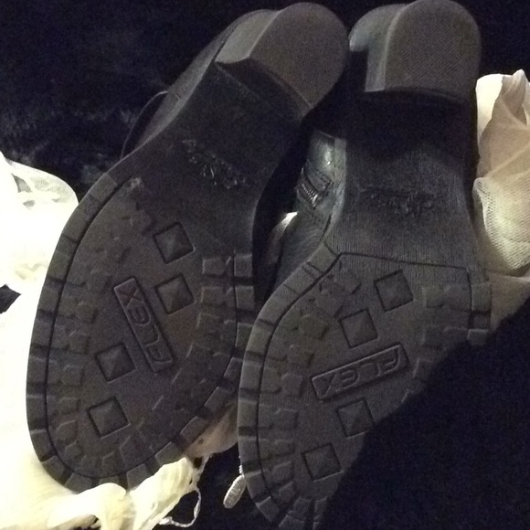 LifeStride Flex Ankle Boots - Picture 3 of 4